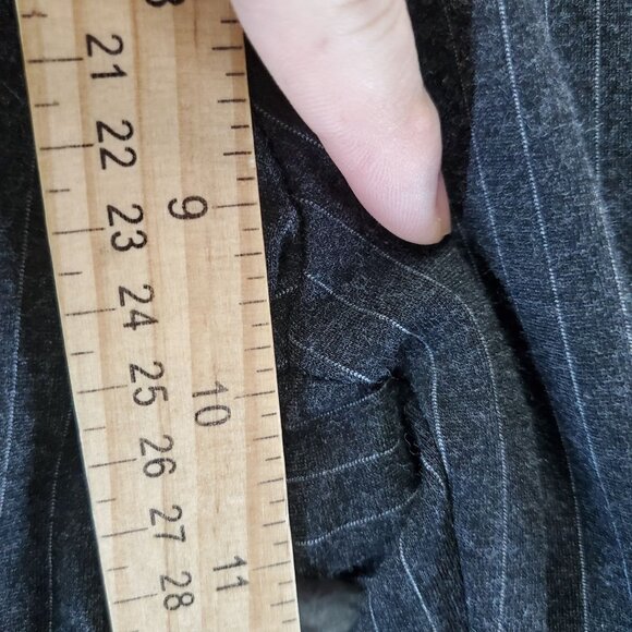 Nygard Slims Pants Womens Medium Black Pinstriped Ankle Stretch Pull-On Style - Picture 5 of 9